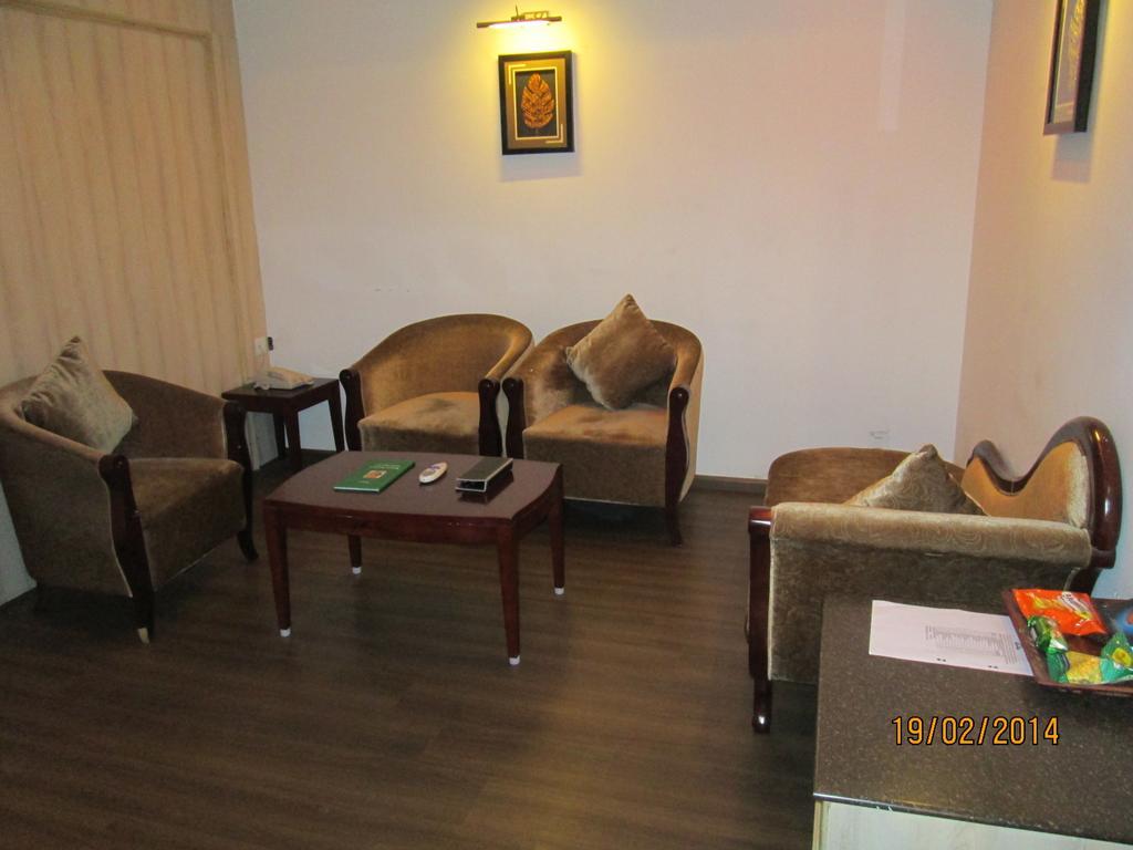 Rr Inn Palayankottai Δωμάτιο φωτογραφία